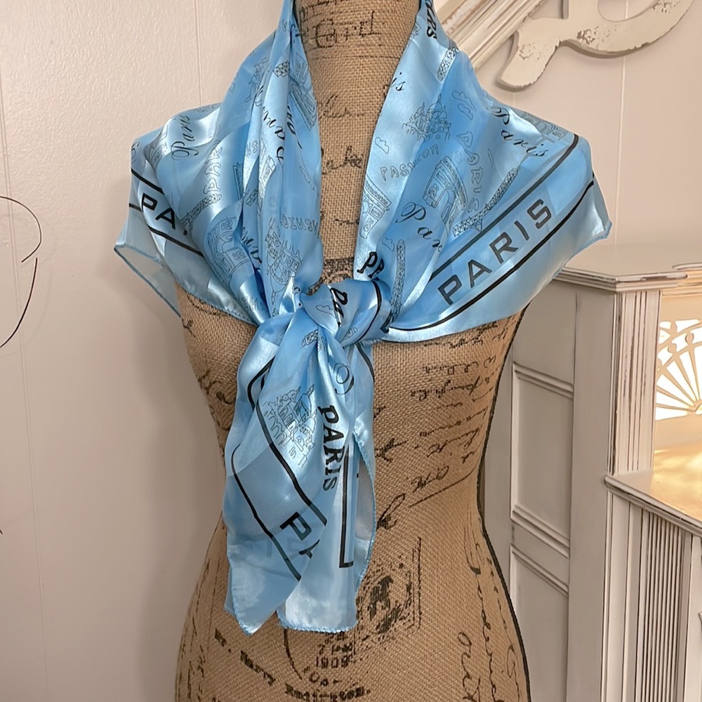 PARIS Scarf